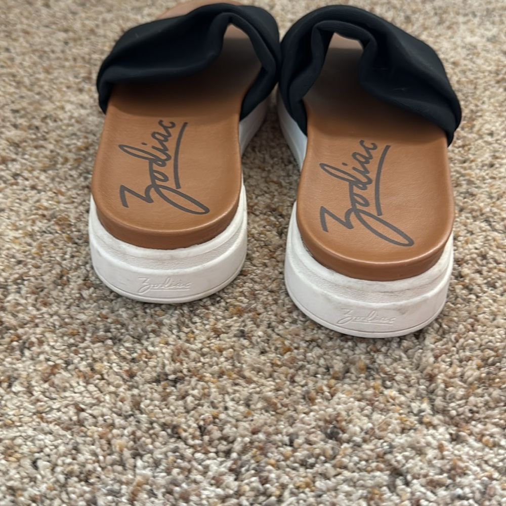 Black Zodiac slides, sz 10 - Picture 4 of 5